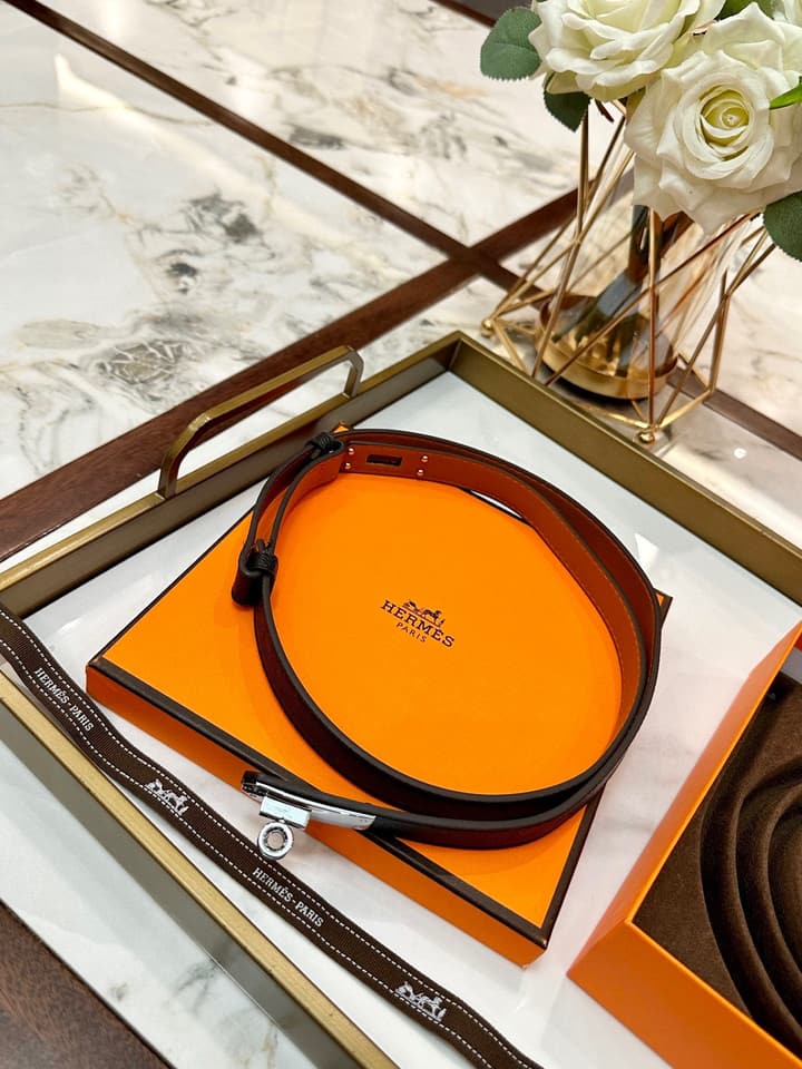Hermès Slim Leather Belt – 2.0cm in Black With Silver Buckle