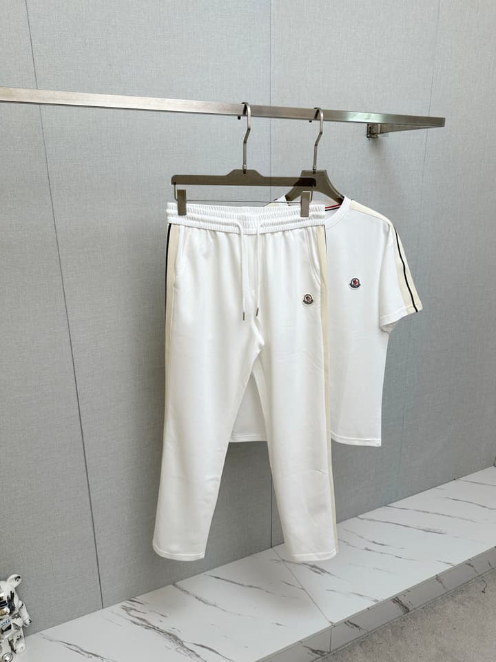 Moncler Urban Casual Tracksuit Set – 2026SS in Black
