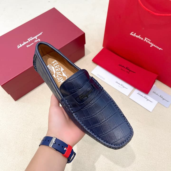 Ferragamo Men's Driving Loafers in Dark Navy Classic Loafer