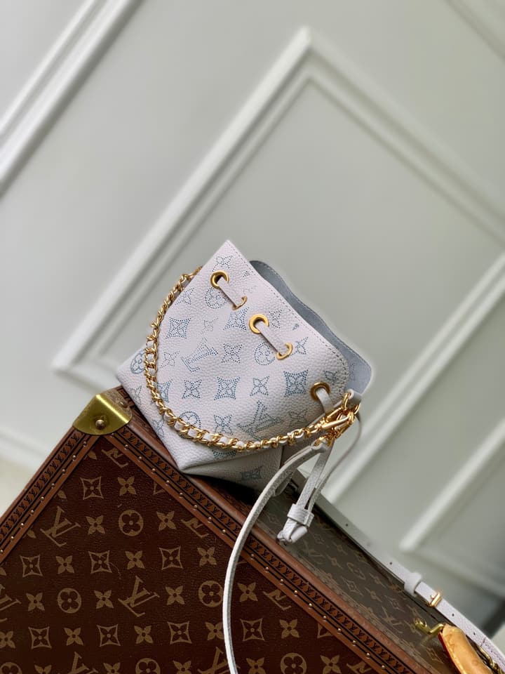 Louis Vuitton Pico Bella Monogram Handbag