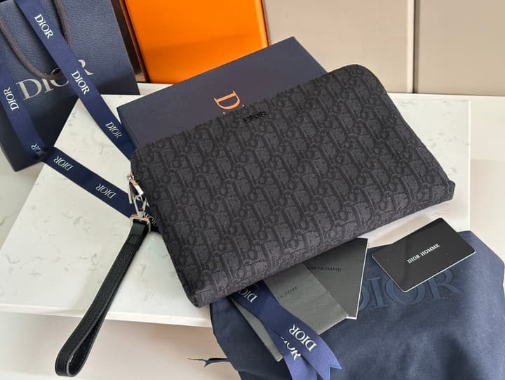 Dior Oblique Clutch Bag in Black Oblique Canvas