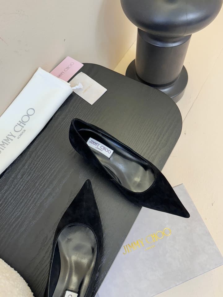 Jimmy Choo Suede Pumps – 2025 Fall Collection in Black Velvet