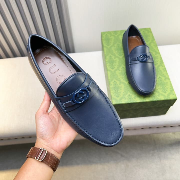 Gucci Premium Leather Loafers in Black Embossed Leather