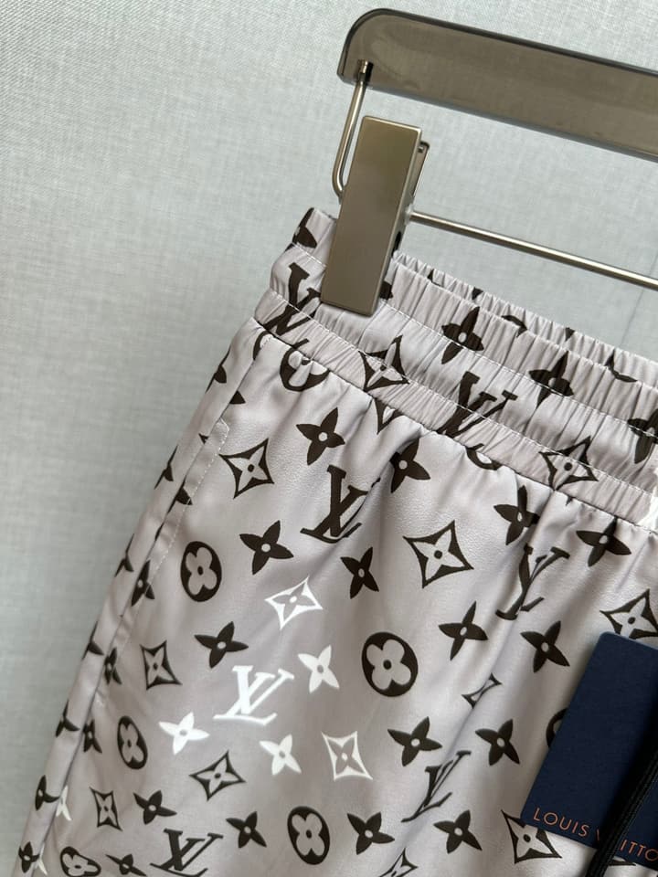 Louis Vuitton Men's Casual Beach Shorts – 2025SS in Grey Abstract Floral