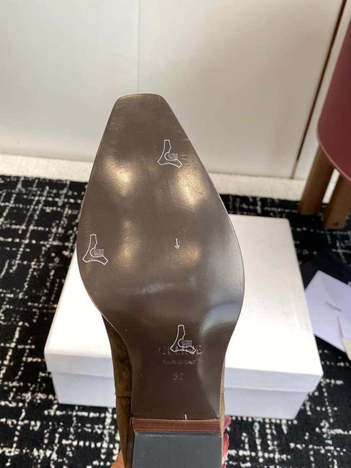 Celine Retro Chunky Chelsea Ankle Boots – 25SS in Classic Brown Suede