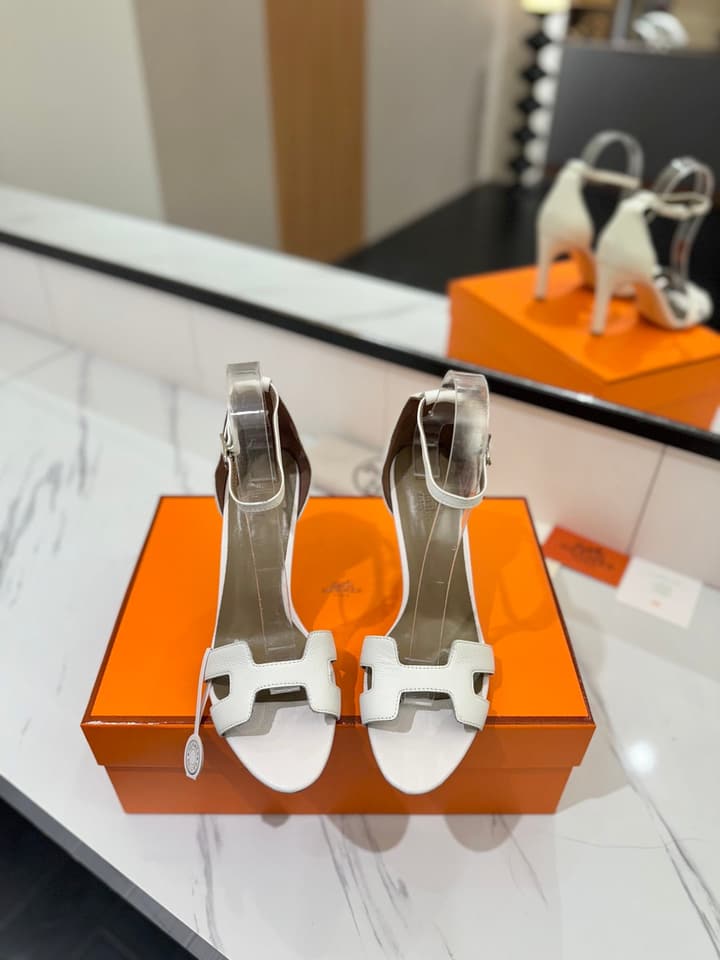 Hermès Classic H Palm Grain Heeled Sandals – 9cm in Black