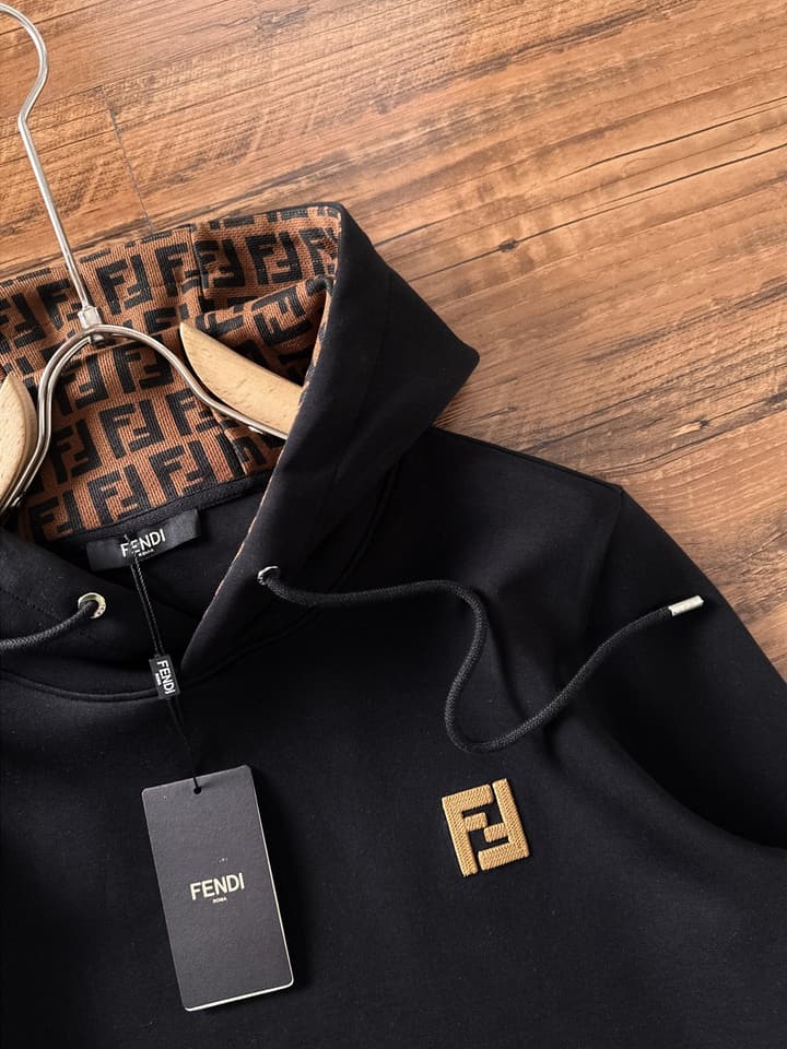 Fendi Unisex Logo Hoodie – 2025FW in Black With Logo Patch