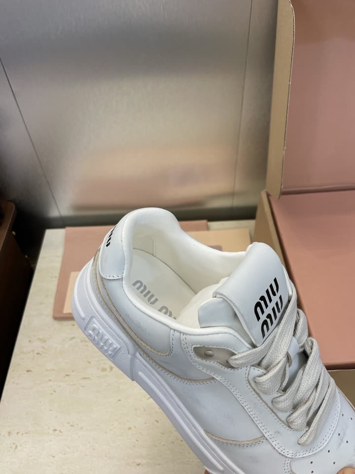 Miu Miu 2025FW Runway Lace-Up Casual Sneakers – 2025FW in Distressed Off-white Sneaker