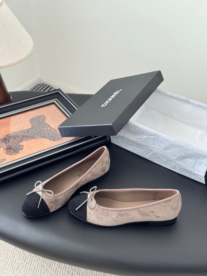 Chanel Classic Round Toe Ballet Flats in Dusty Rose With Bow