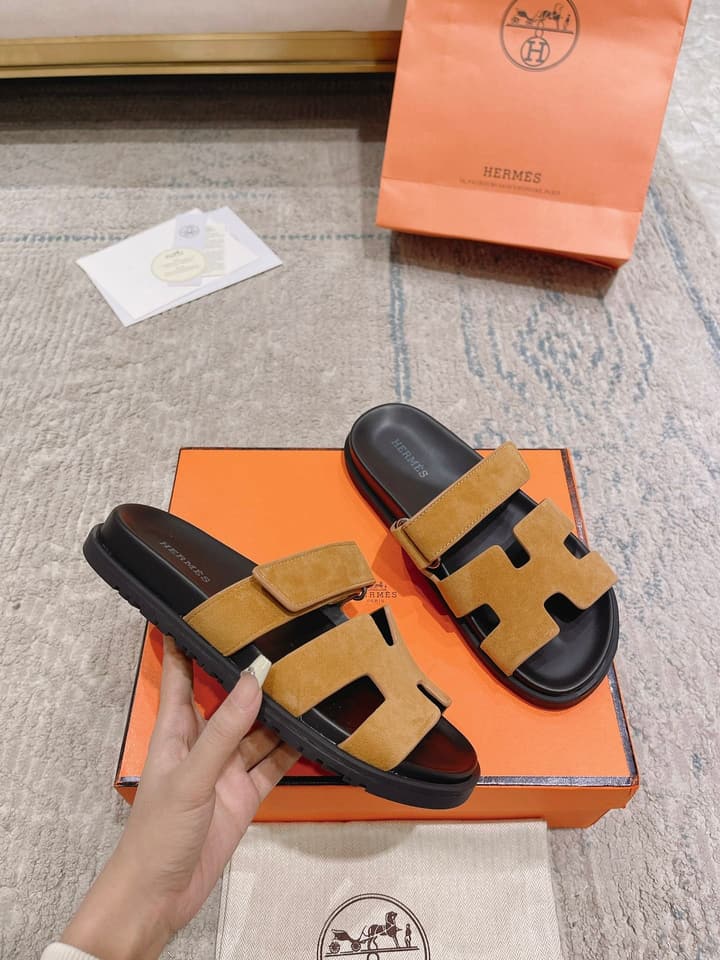 Hermès Chypre Calfskin Slides – 2023SS in Denim Blue