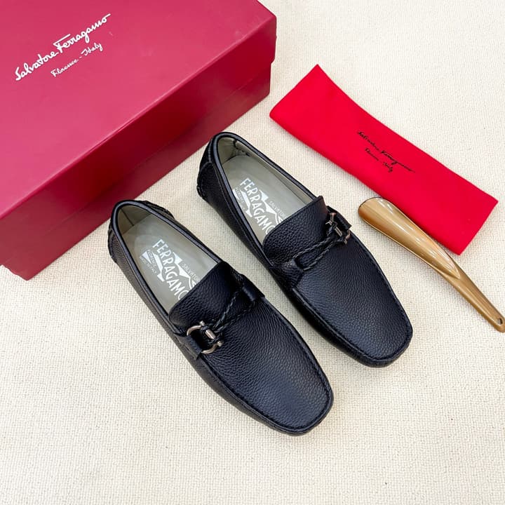 Ferragamo Men's Driving Loafers in Black Grained Gancini