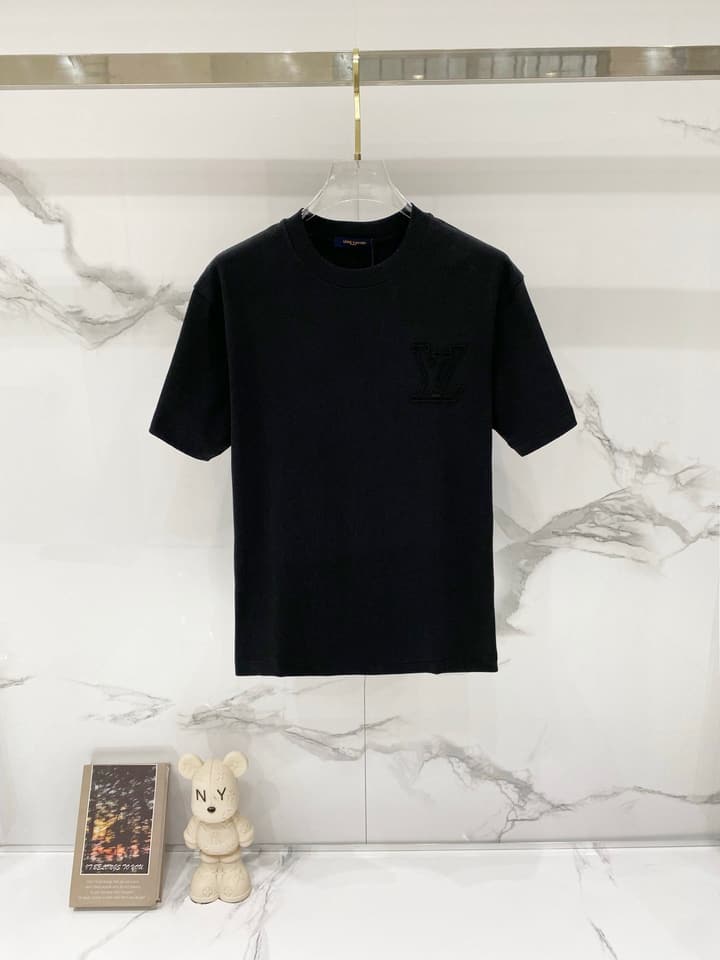 Louis Vuitton Clover Logo Embroidered Cotton T-Shirt in Black
