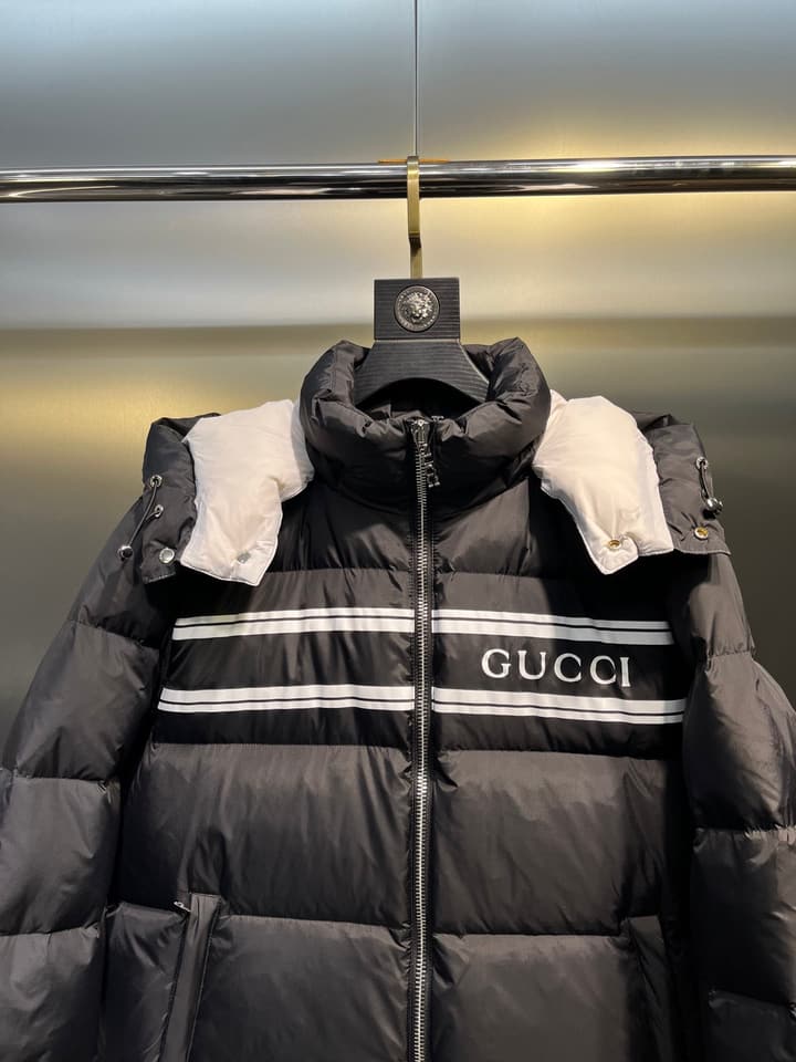 Gucci 1985 Autumn/Winter Down Jacket in Gold
