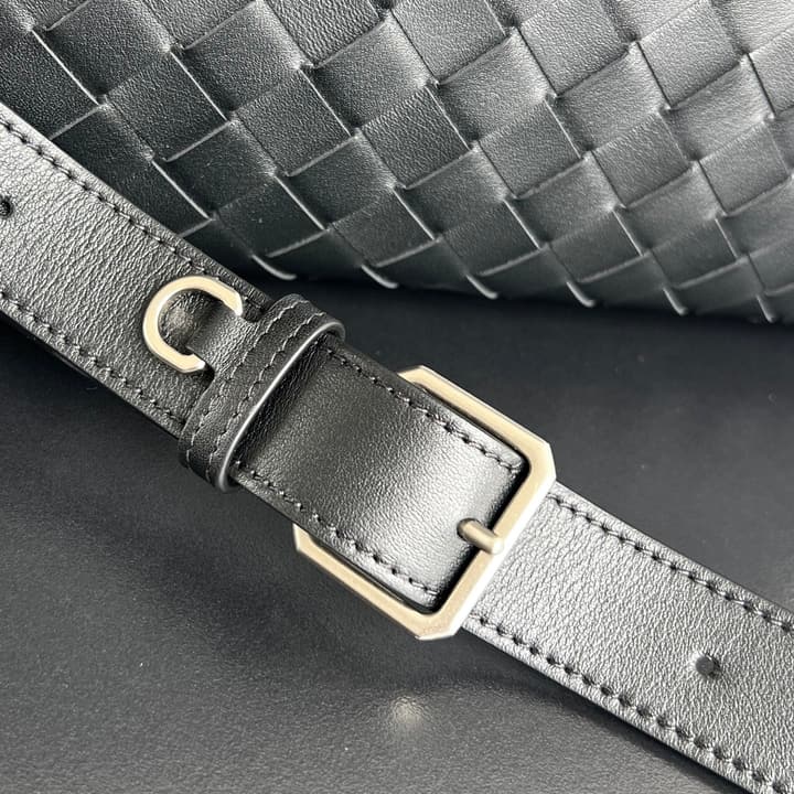 Bottega Veneta Double Pocket Camera Bag 843857 – New Collection in Black