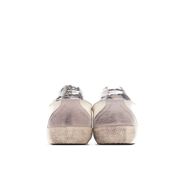Golden Goose Super Star Sneakers – 2023 Collection in Bright Metallic Outline Star