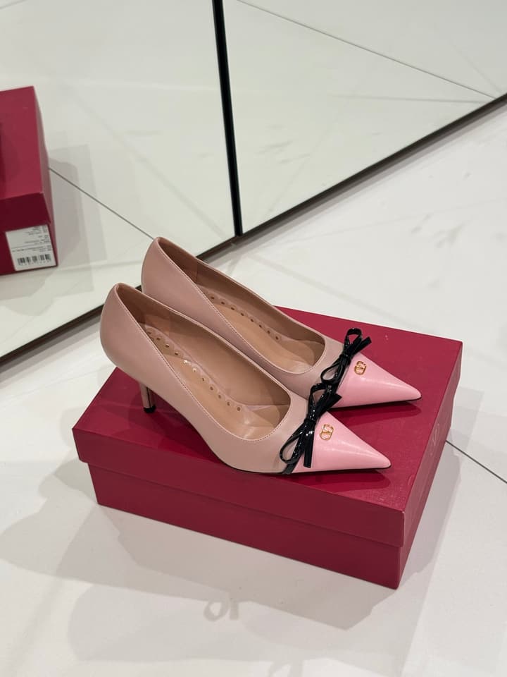Valentino Bow-Detail High Heels in Black With White Bow