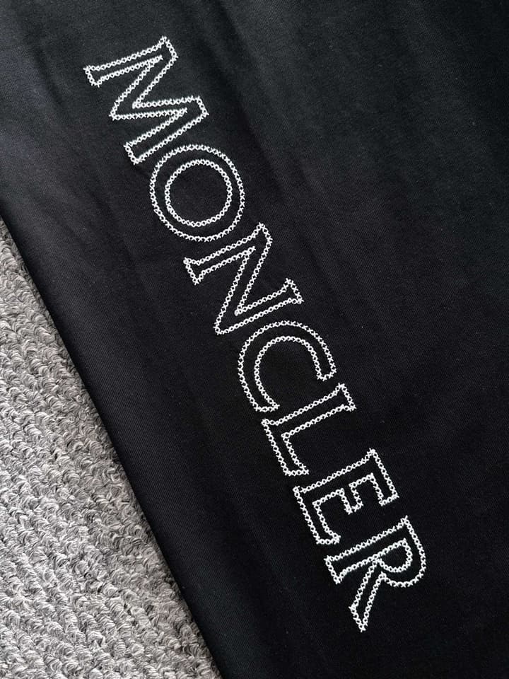 Moncler Woven Pocket Embroidery Logo T-Shirt – 2025SS in Black