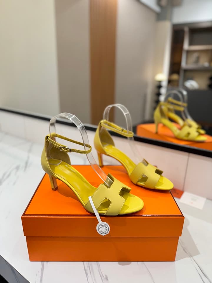 Hermès Classic Smooth Cowhide Heels – 6.5cm in All White