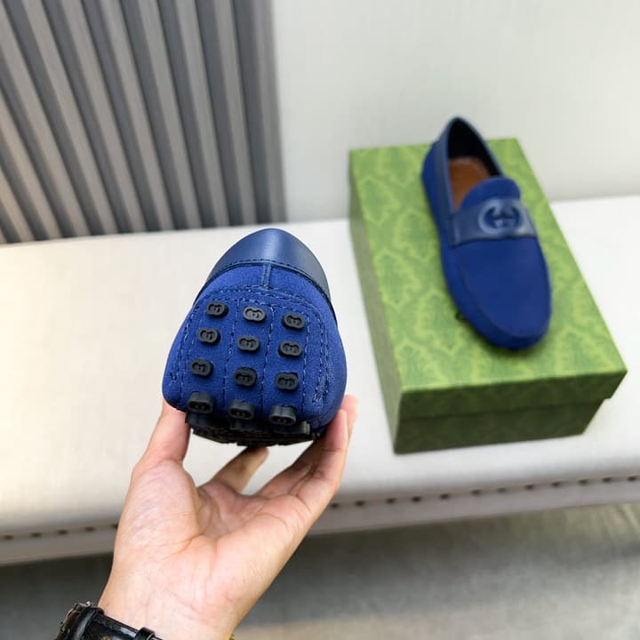 Gucci Premium Leather Loafers in Black Embossed Leather