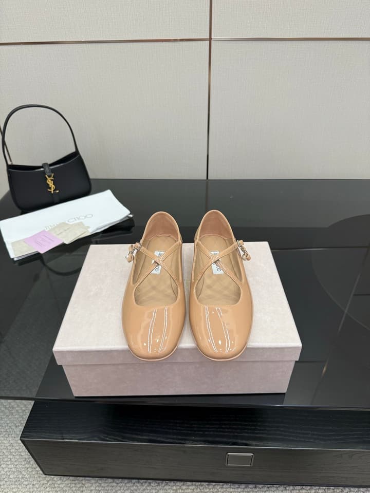 Jimmy Choo Patent Leather Ballerina Flats – 25SS in Black Patent