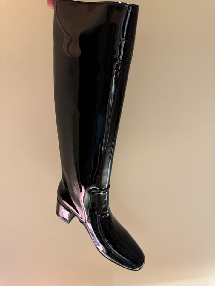 Celine Retro Chunky Heel Knee-High Boots – 24SS Autumn/Winter Collection in Lustrous Black