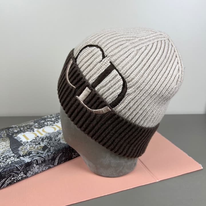Dior Wool Cashmere Double Layer Beanie in Cream And Dark Brown