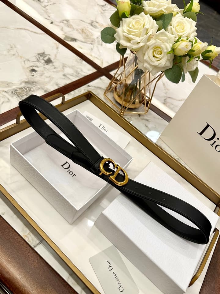 Dior Classic Leather Belt – 3.0cm in Black Leather With Gold Buckle