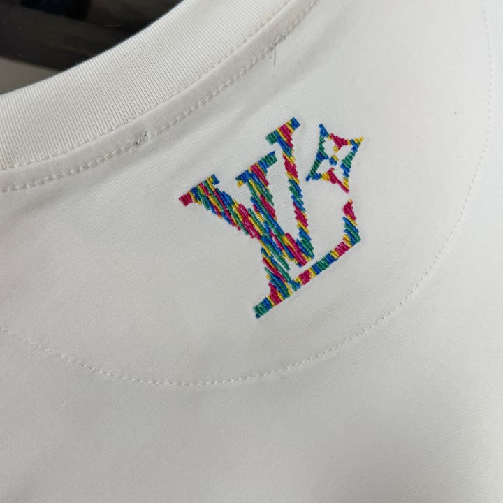 Louis Vuitton Embroidered Logo Oversized T-Shirt – Summer Collection – 26SS in Apricot Colorful LV Lovers