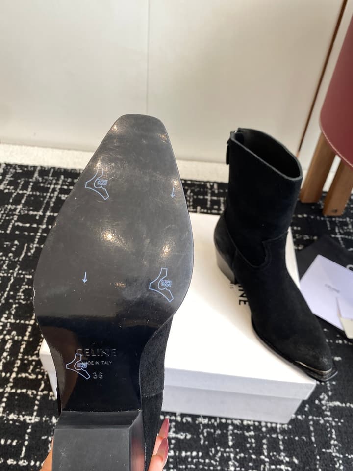 Celine Retro Chunky Chelsea Ankle Boots – 25SS in Classic Brown Suede