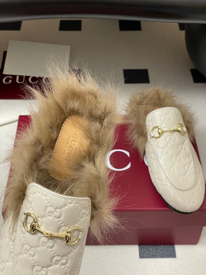 Gucci Princetown Classic Wool Mules – 2025 Fall Latest Edition in Black Croc Embossed Leather
