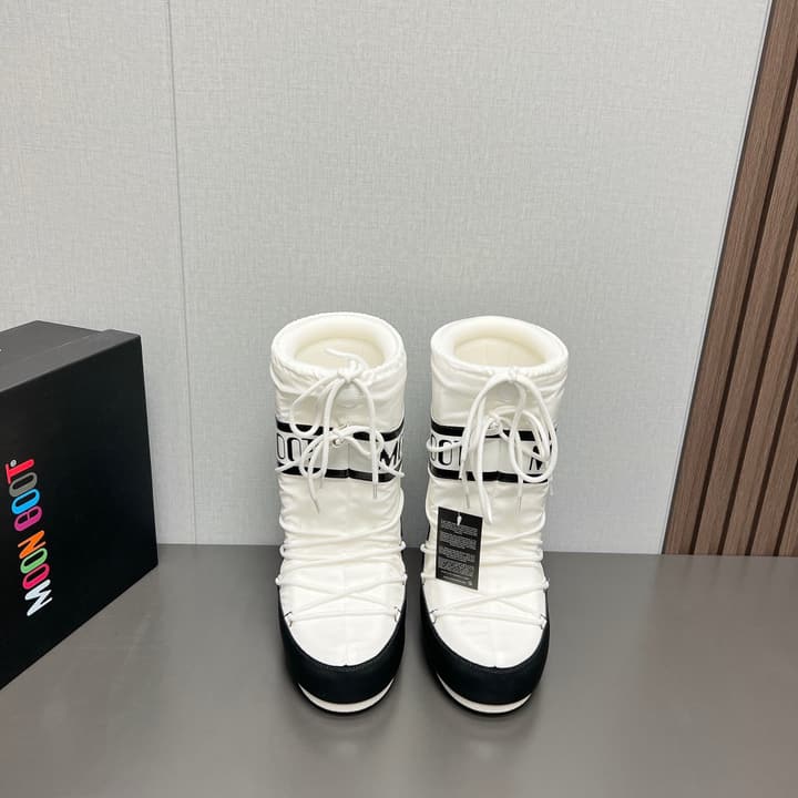Moon Boot 2024FW Snow Boots in Matte Black