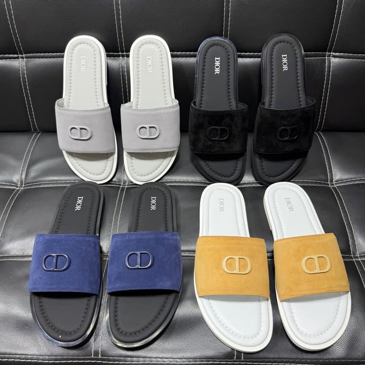 Dior Men's Pebbled Leather and Suede Slides – Spring/Summer Collection 2025 in Black Pebbled Leather Cross Strap