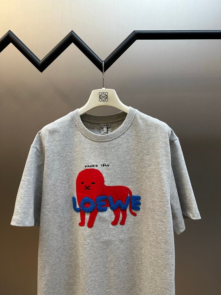 Loewe Anniversary Lion Patch Crewneck T-Shirt in Grey