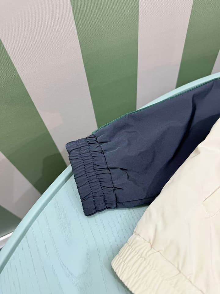 Gucci Kids Two-Piece Sweatshirt Set – Autumn/Winter 2025 – Kids Collection in Cream And Navy Color Block Set