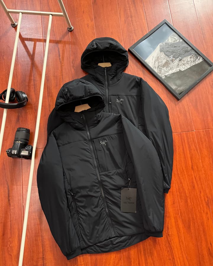 Arc'teryx Proton LT Hoody Insulated Jacket in Classic Black Hoody