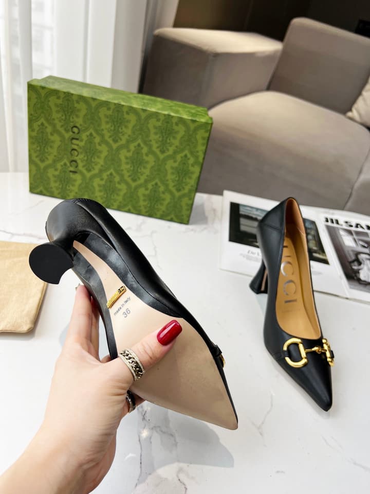 Gucci Horsebit Pointed Pumps – Early Spring Collection in Black
