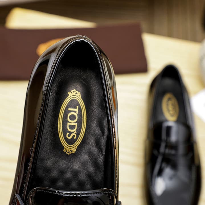 Tod's Classic Men's Driving Shoes in Polished Black
