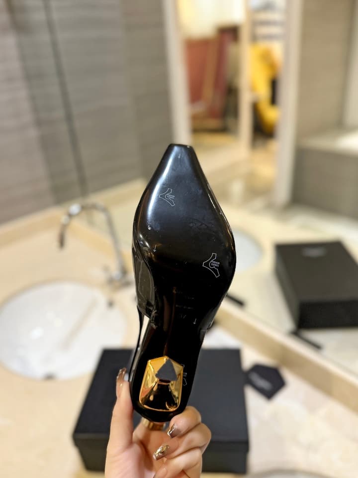 Saint Laurent Square Toe Patent Leather Pumps in Caramel Gloss