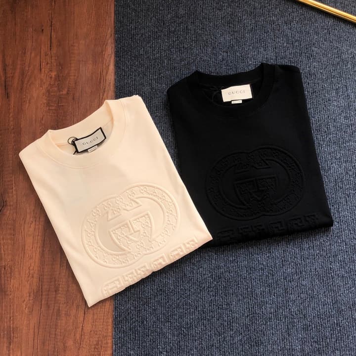 Gucci Embossed Logo Crewneck T-Shirt – 2026SS in Apricot