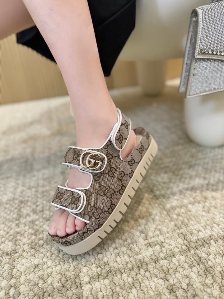 Gucci Velcro Platform Sandals – 2025 Collection in Beige Gg Monogram