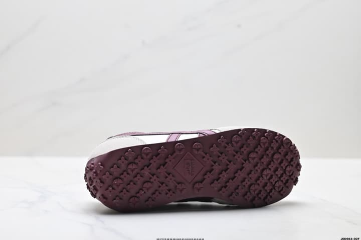 Onitsuka Tiger Edr 78 Low-Top Running Shoes in Cream And Burgundy