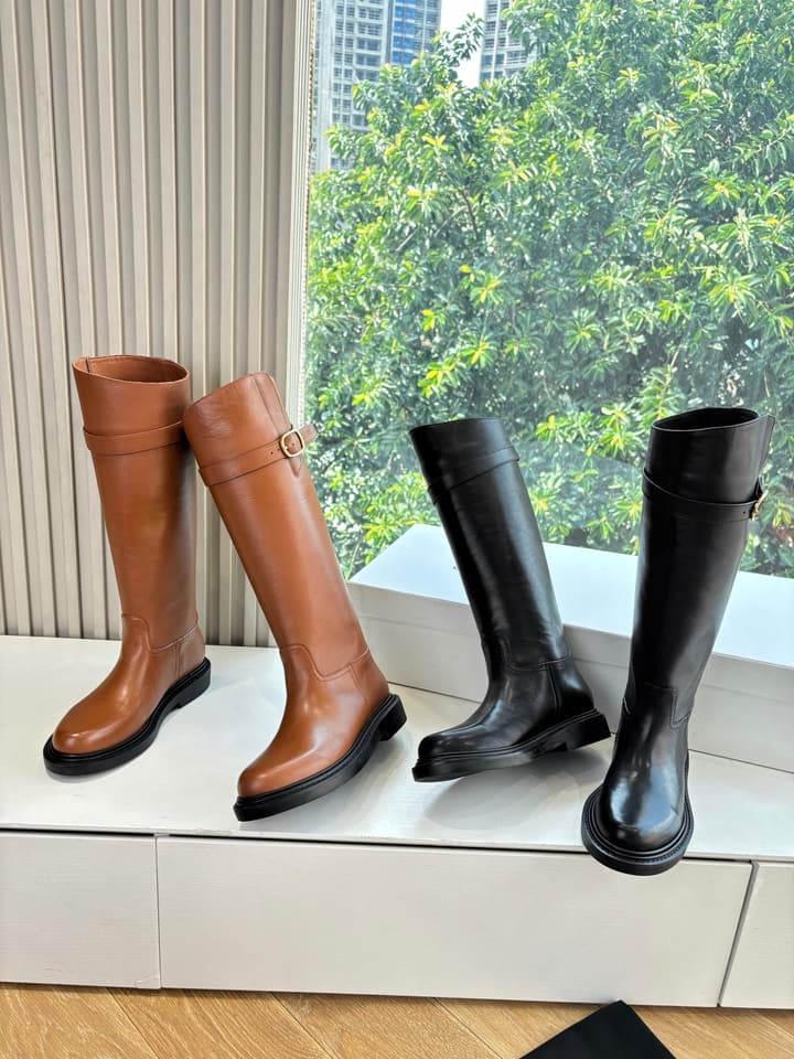 Celine Triomphe Leather Knight Boots – 2025 Autumn/Winter Collection in Black