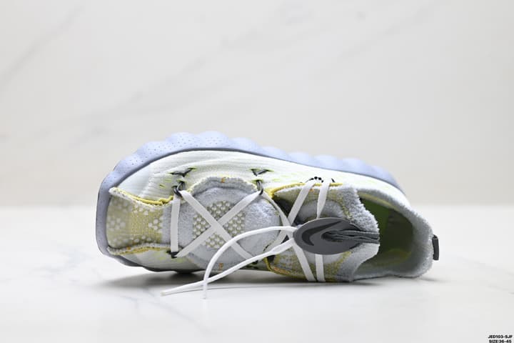 Nike Mind 002 Tech Training Sneakers