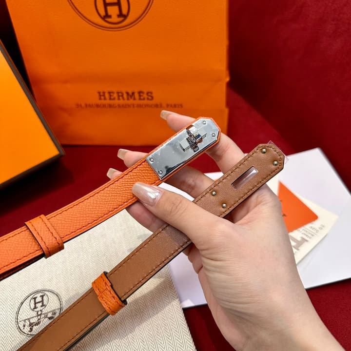 Hermès Kelly Epsom Leather Belt in Black Leather With Gold Hardware
