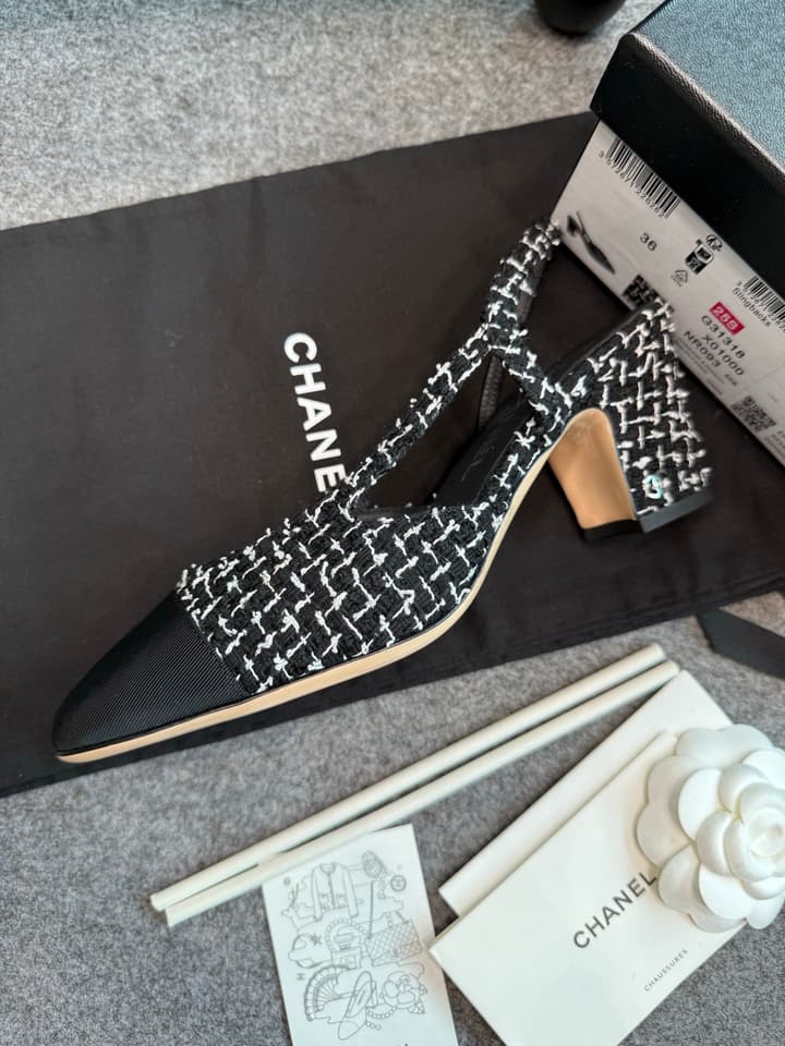 Chanel Classic Slingback Heels in Bright Black And White Tweed