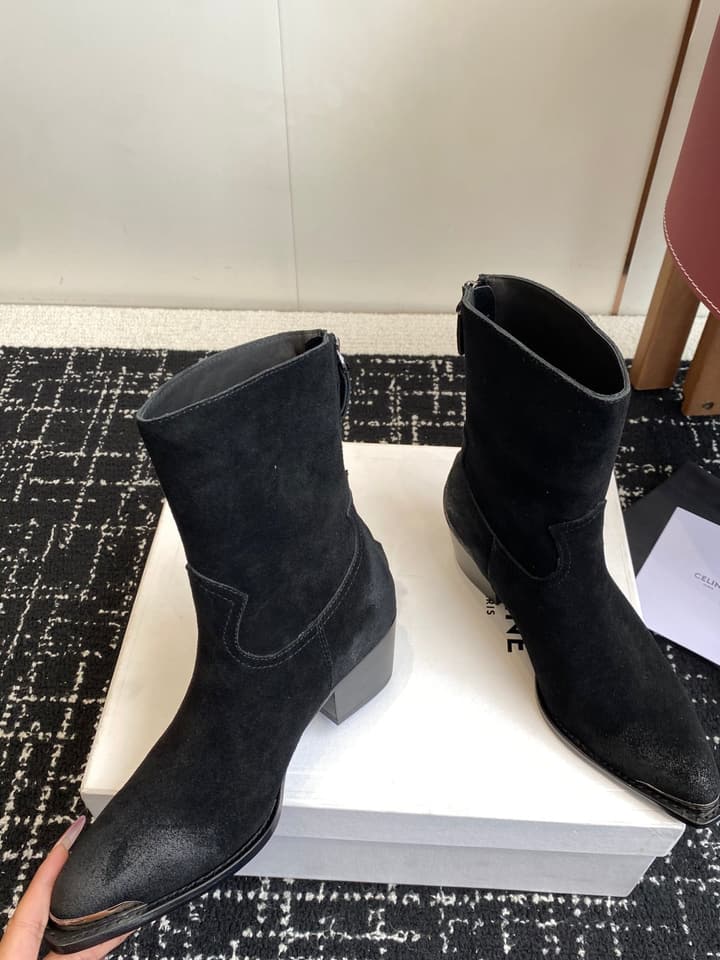 Celine Retro Chunky Chelsea Ankle Boots – 25SS in Classic Brown Suede