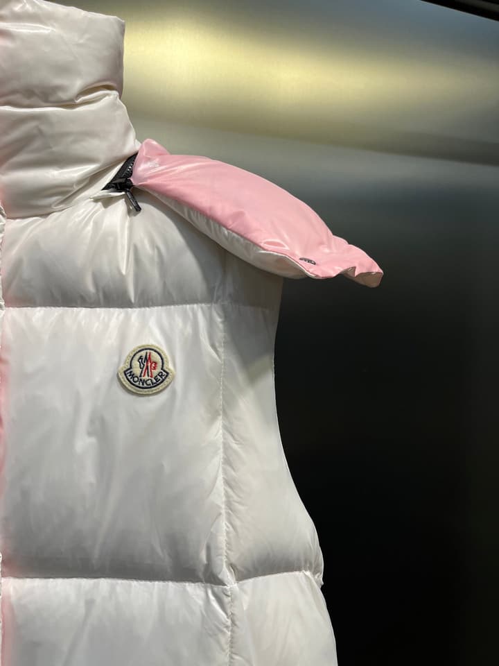Moncler Parana Color-Block Hooded Down Jacket – New Collection