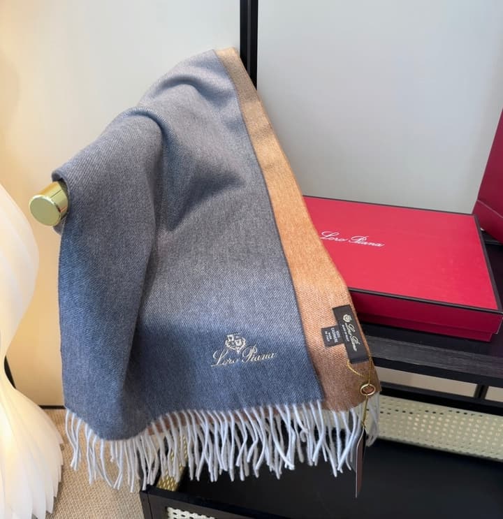 Loro Piana Plaid Wool Scarf in Beige/dusty Blue