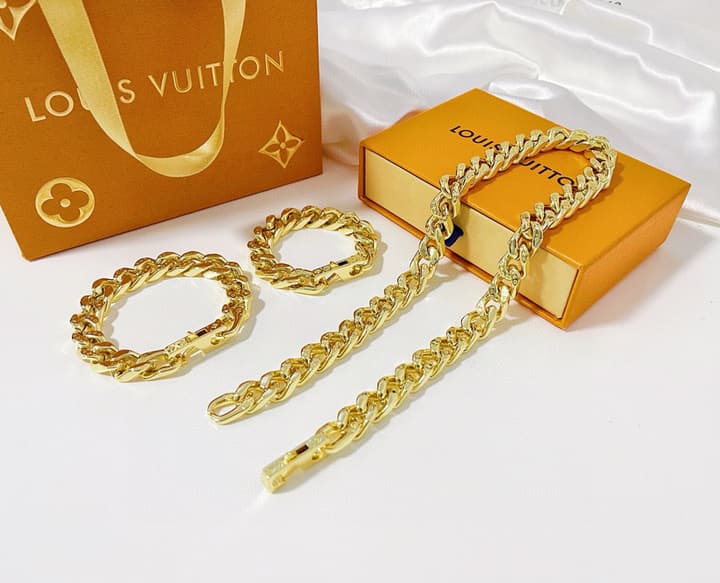 Louis Vuitton Monogram Chain Links Bracelet