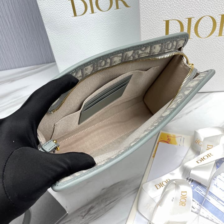 Dior 30 Montaigne Oblique Jacquard Clutch Bag in Beige Oblique